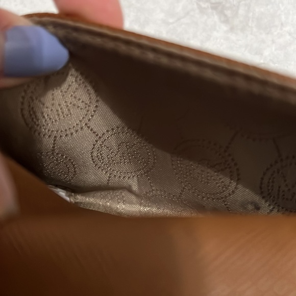Michael Kors Off white brown wallet - Picture 4 of 7